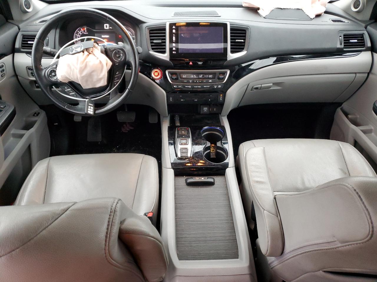 2018 Honda Pilot - Image 8