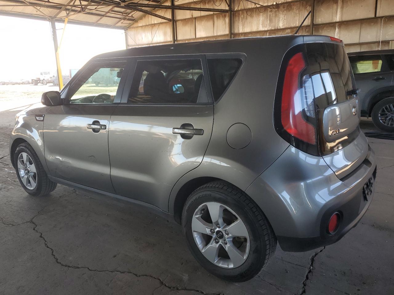 VIN KNDJN2A25H7472523 2017 KIA SOUL no.2