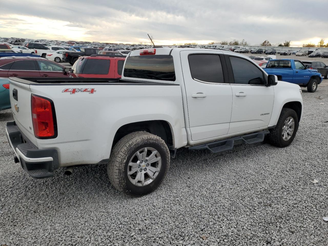 2019 Chevrolet Colorado - Image 3