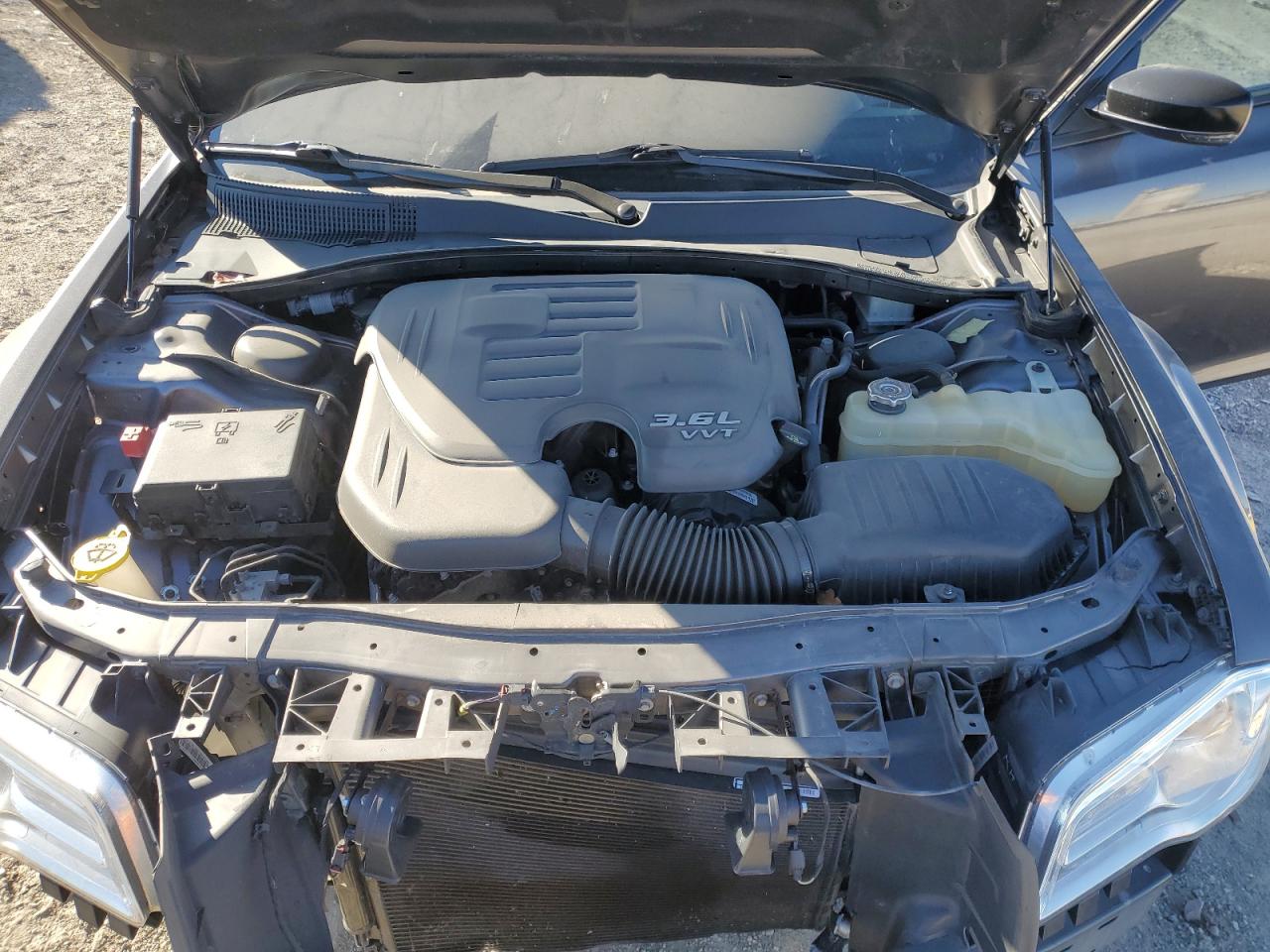 2017 Chrysler 300 - Image 12