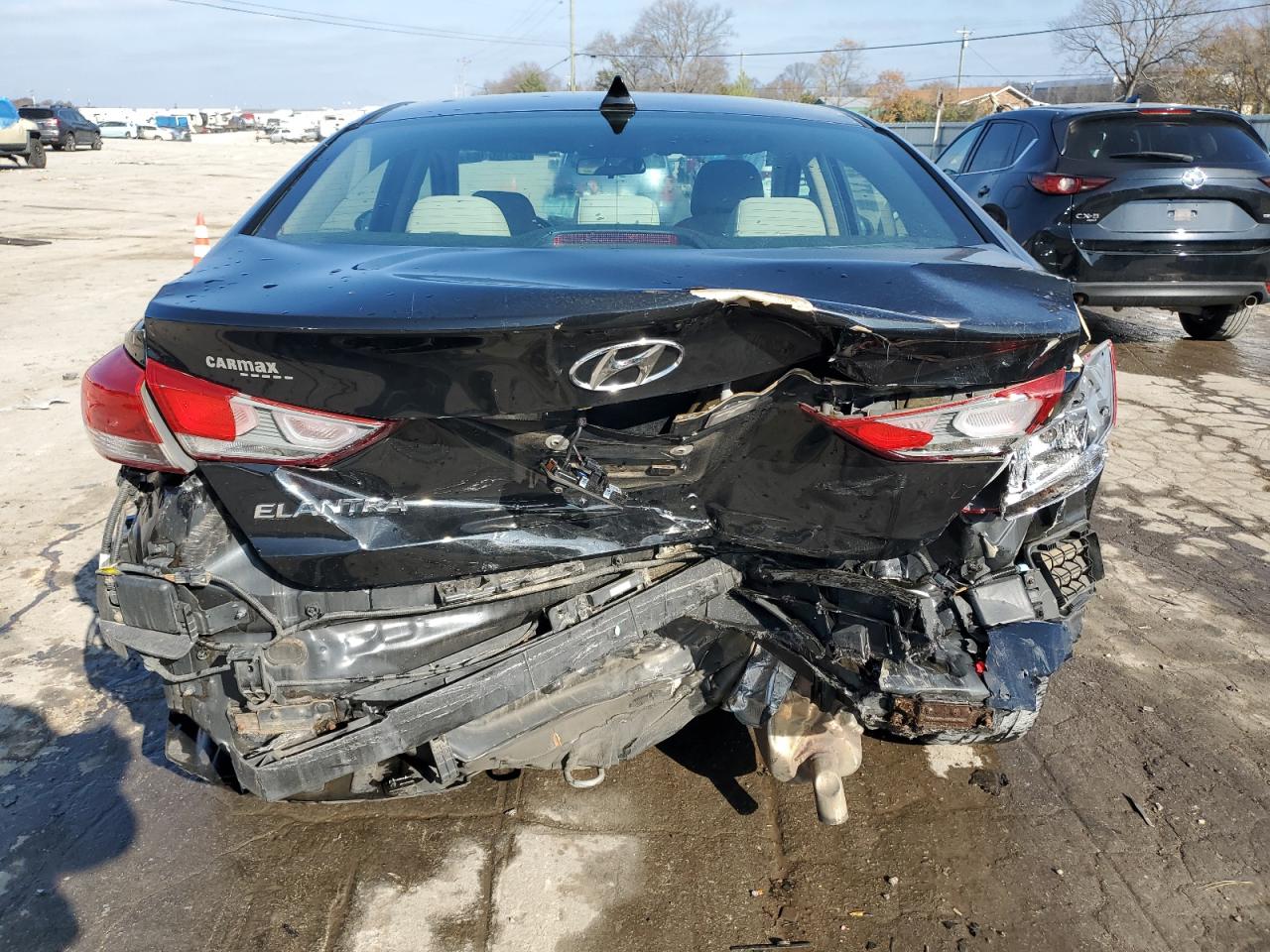 2017 Hyundai Elantra - Image 6