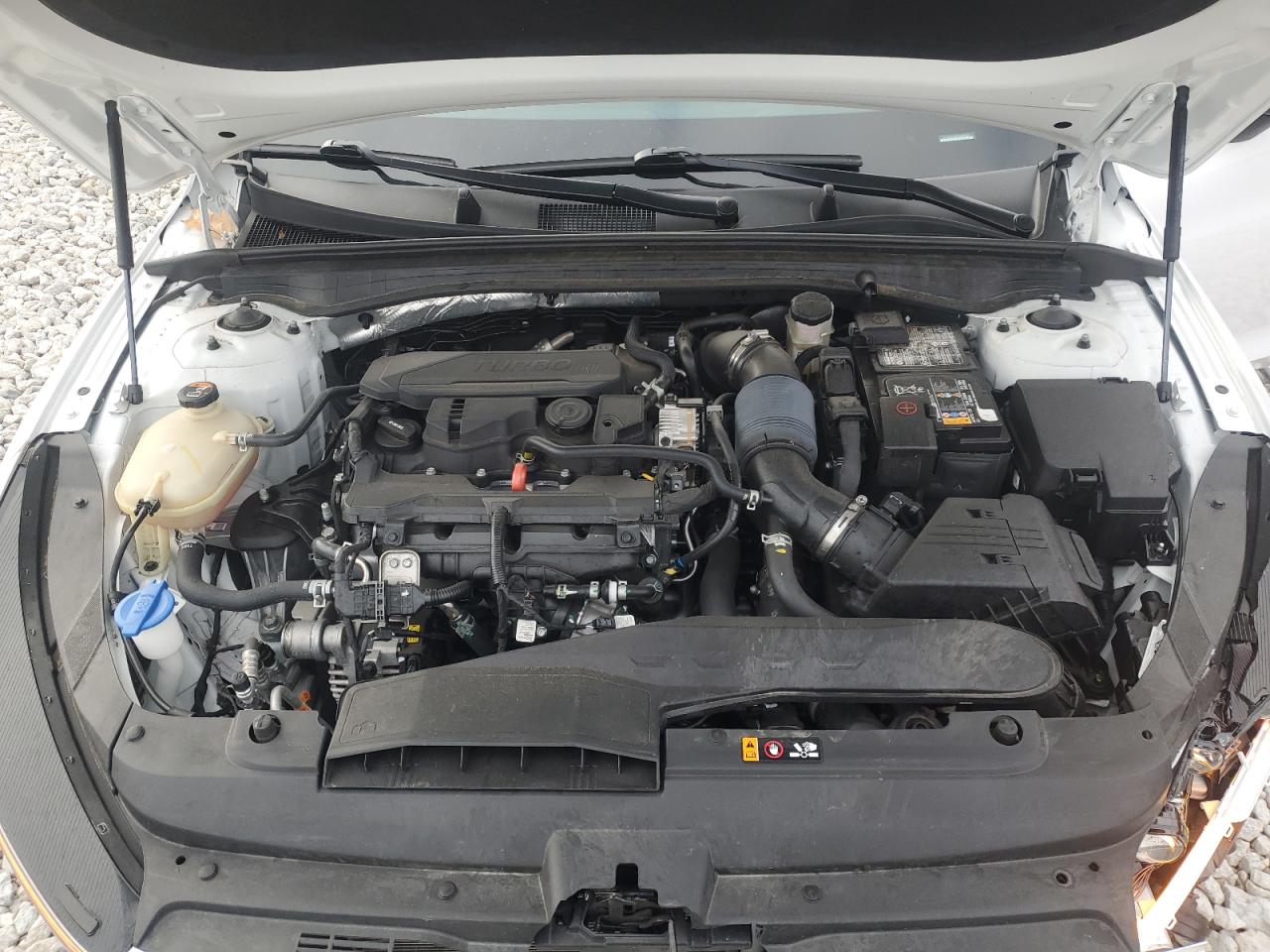 2023 Kia K5 - Image 11