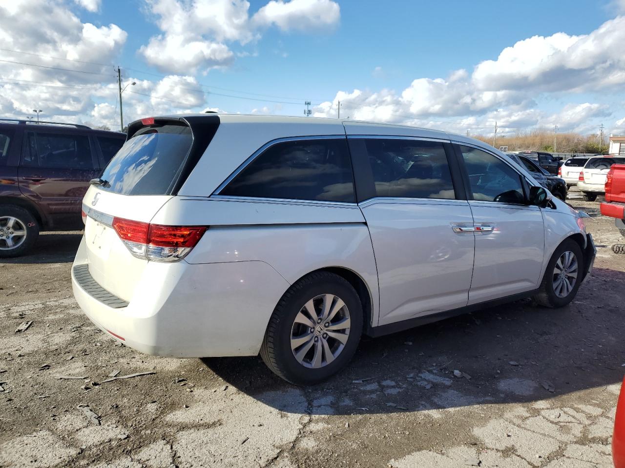 2016 Honda Odyssey - Image 3