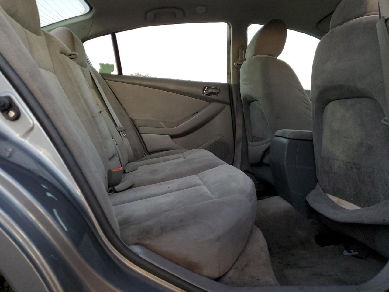2009 Nissan Altima - Image 10