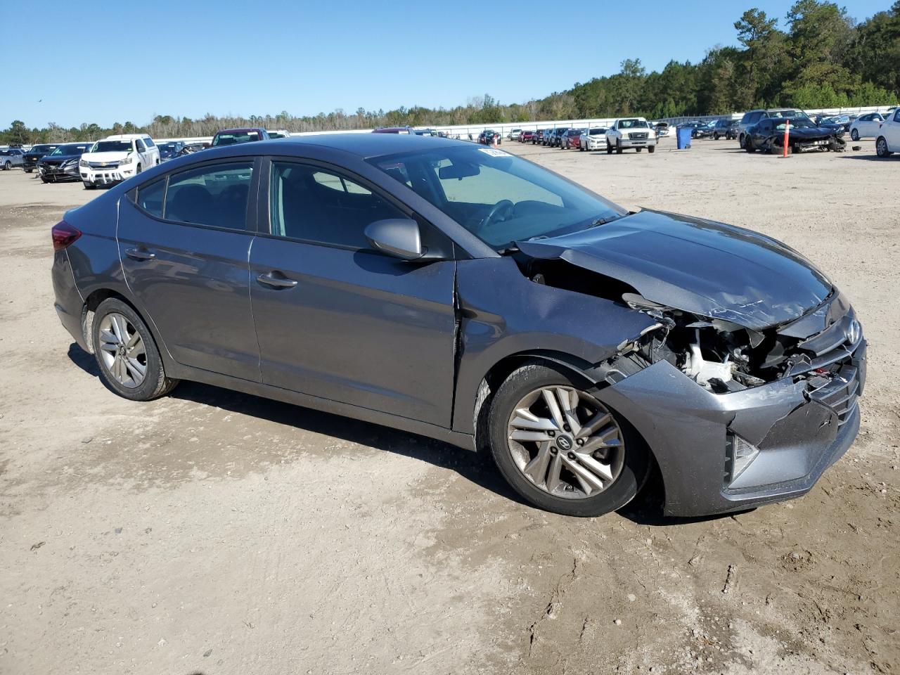 2019 Hyundai Elantra - Image 4