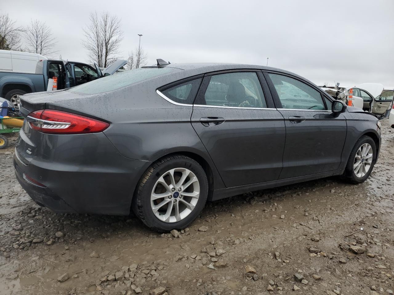 2020 Ford Fusion - Image 3