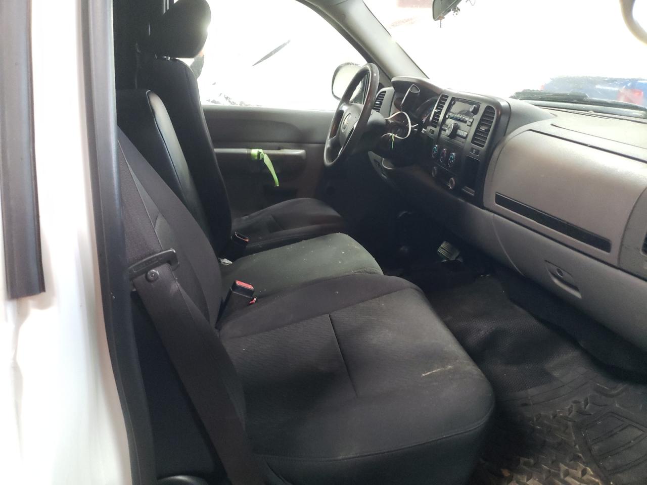 2008 GMC Sierra - Image 10