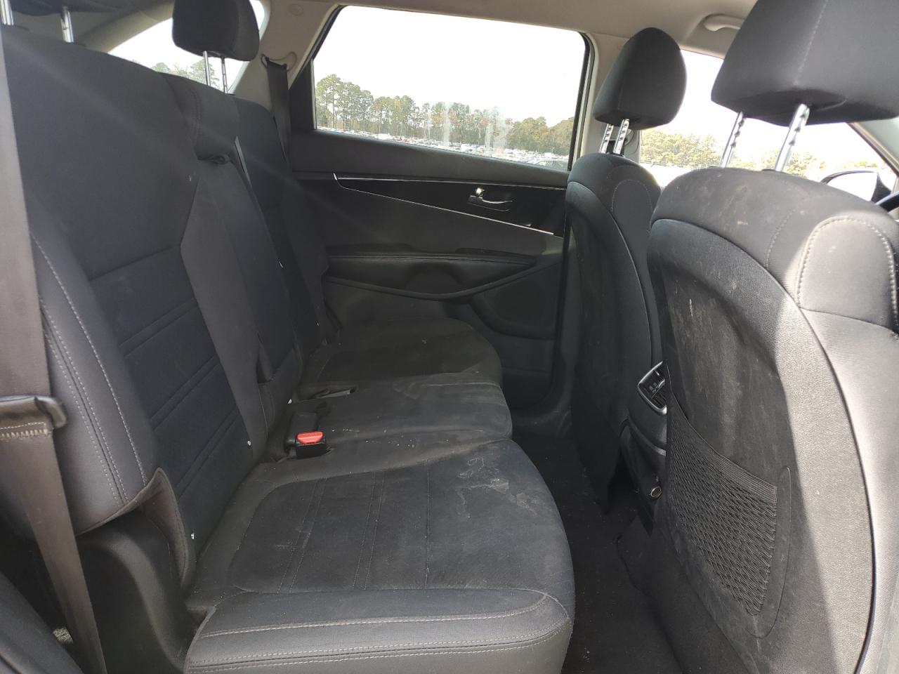 2019 Kia Sorento - Image 11