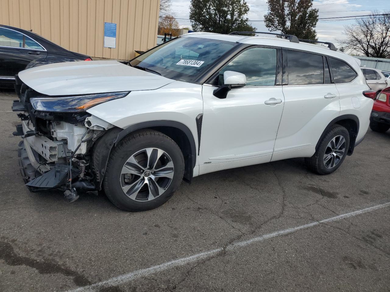 2022 Toyota Highlander - Image 1
