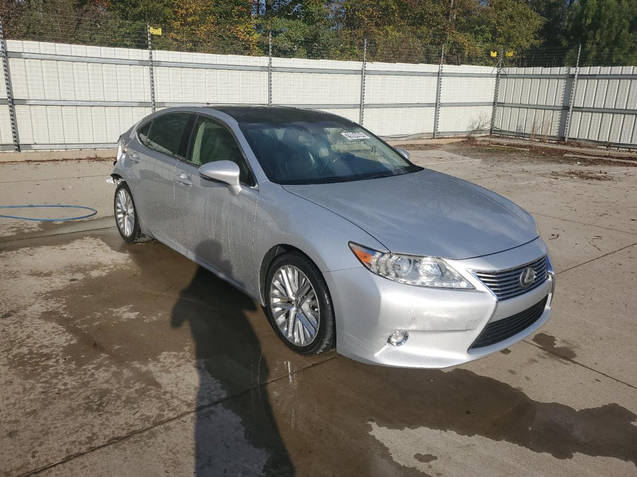 2014 Lexus ES - Image 4