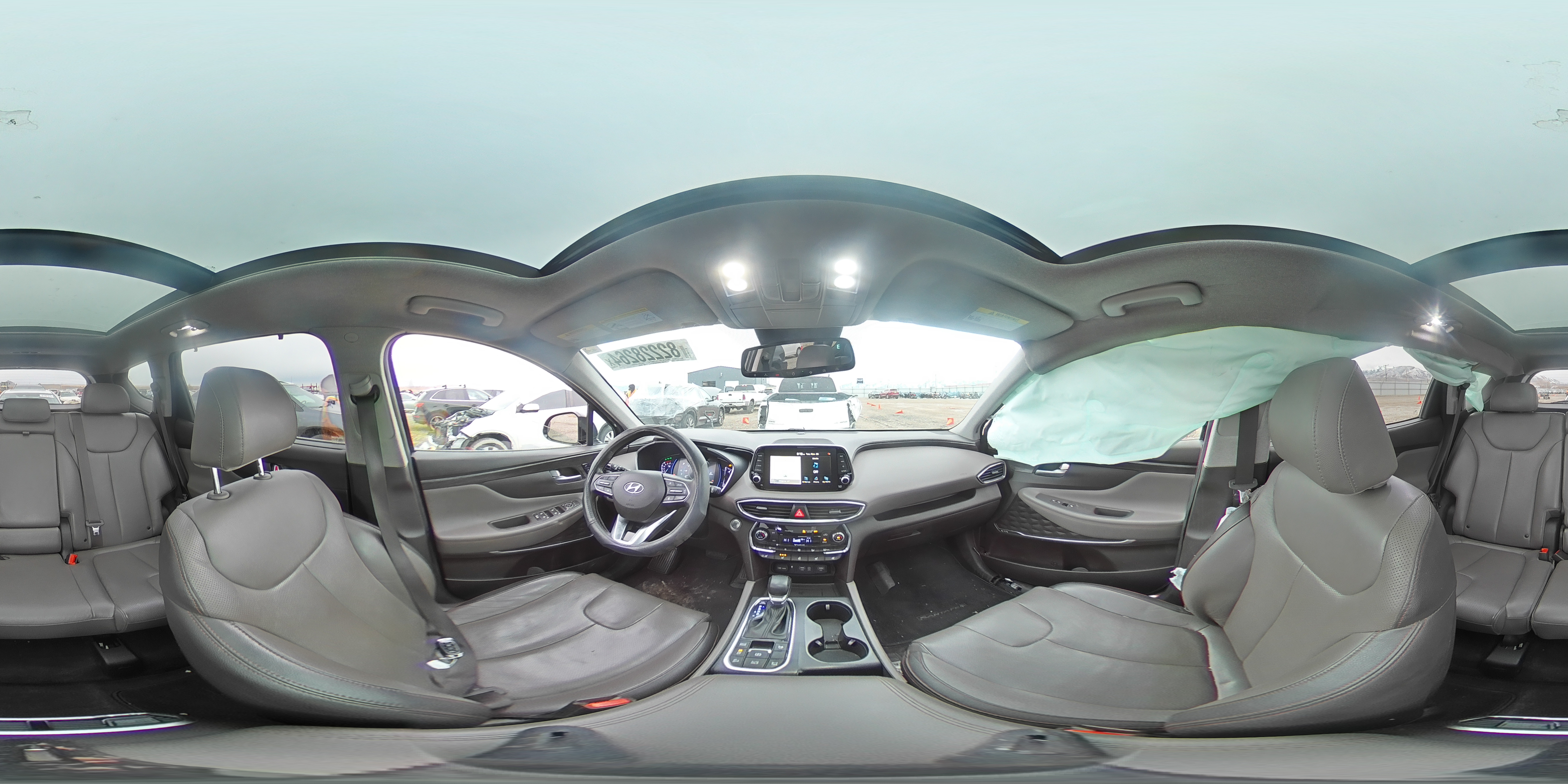 2020 Hyundai Santa Fe - Image 12