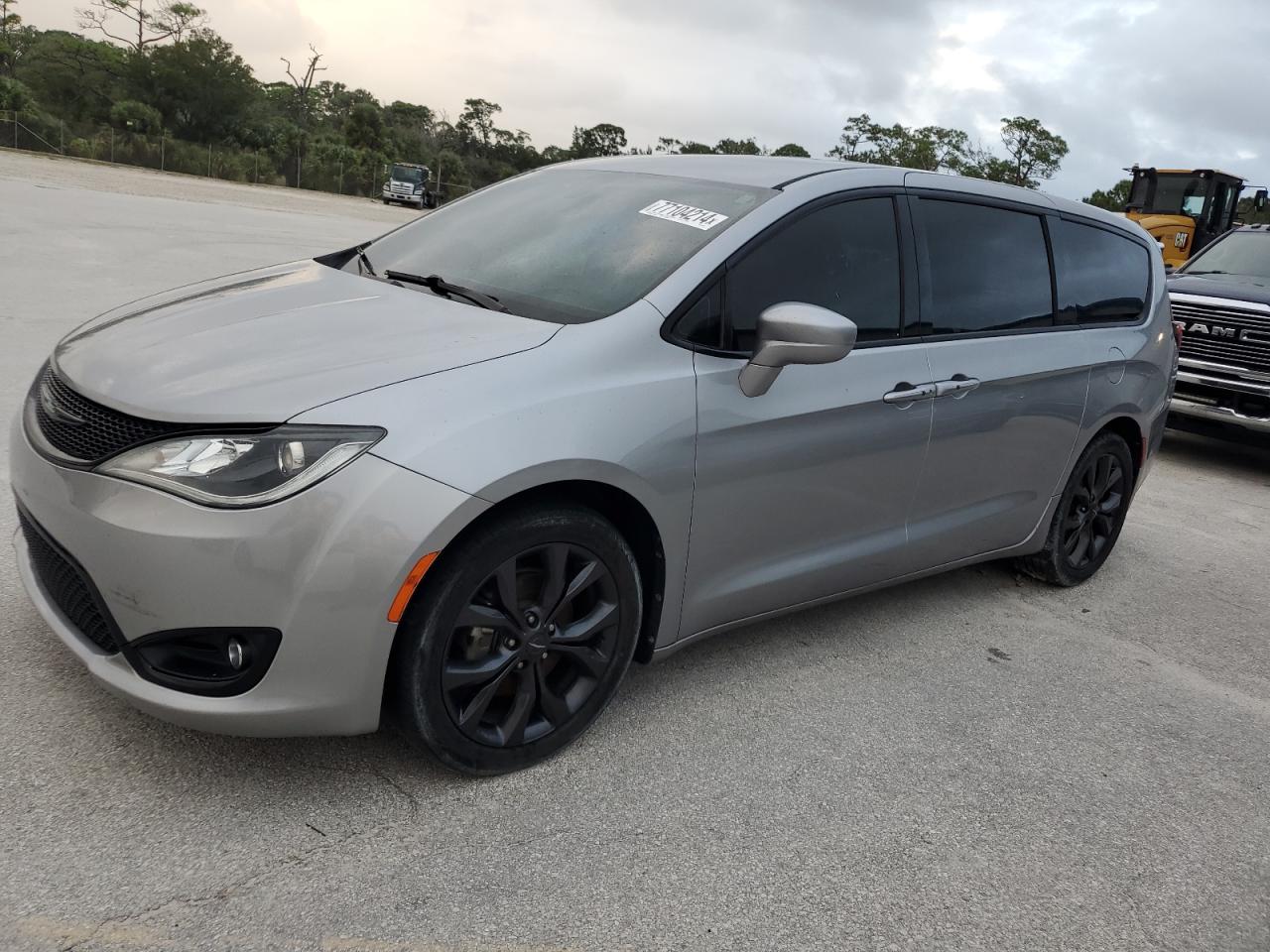2018 Chrysler Pacifica - Image 1