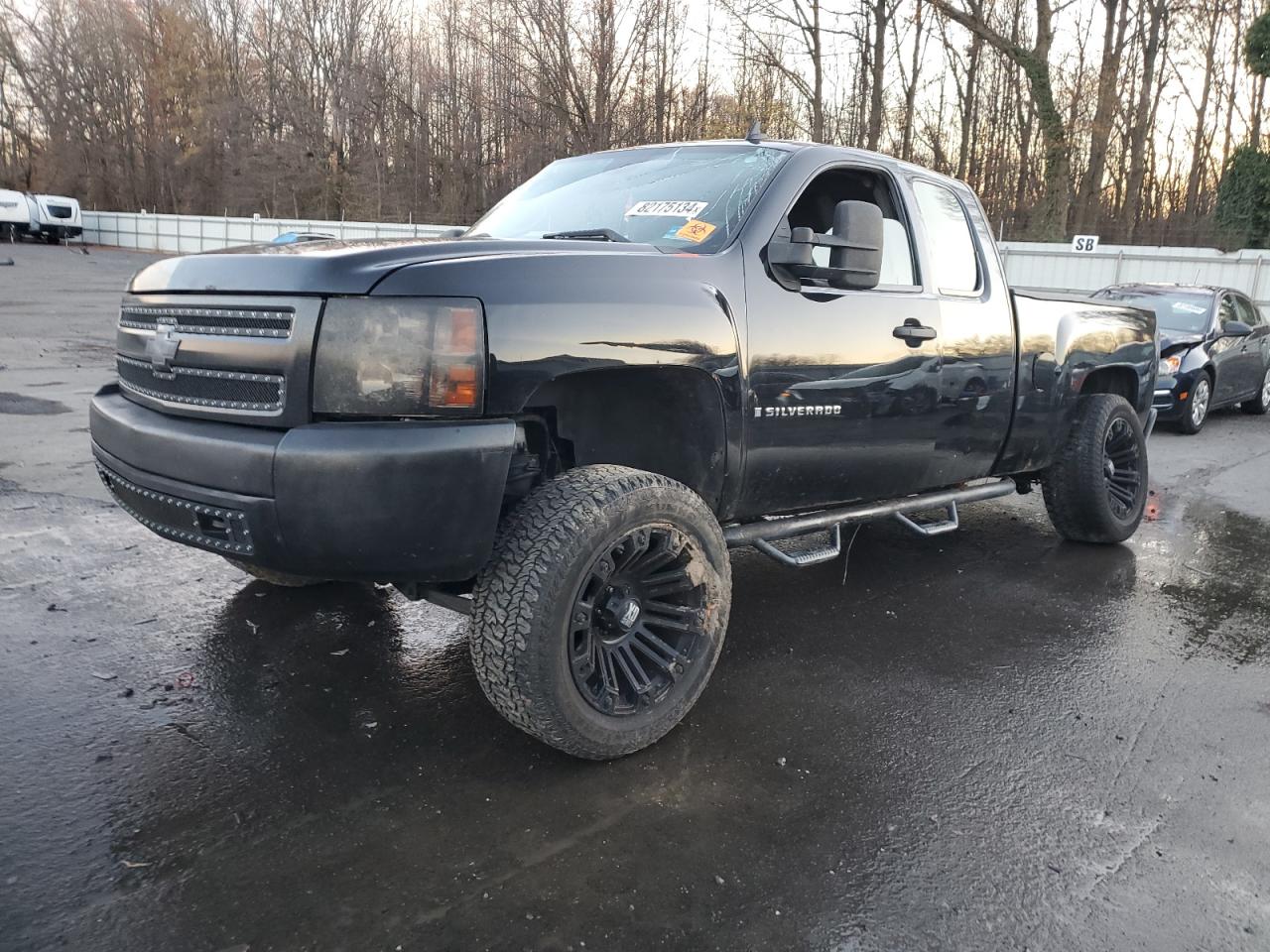 2007 Chevrolet Silverado - Image 1