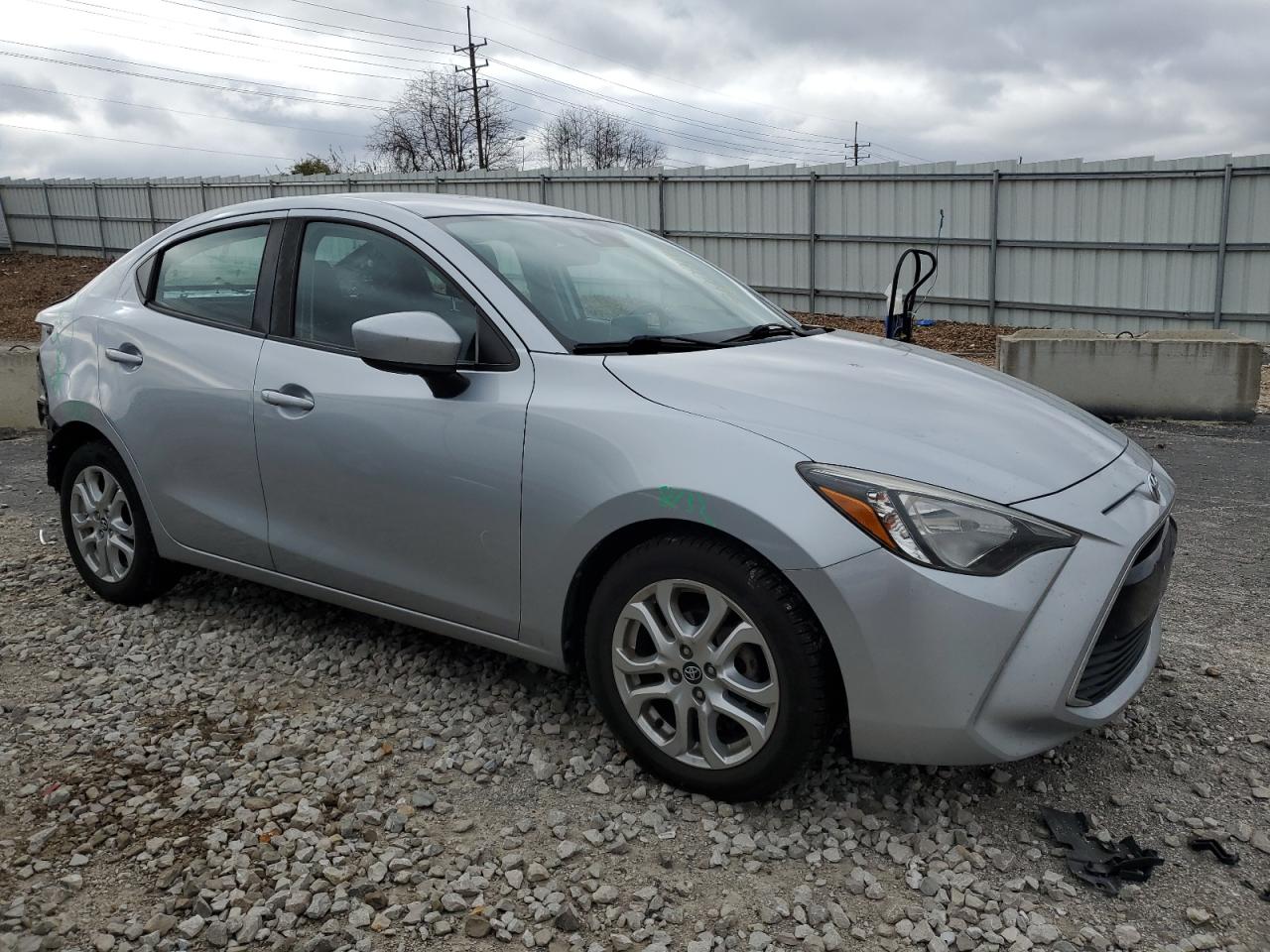 2018 Toyota Yaris - Image 4