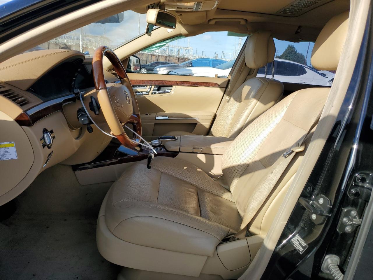 2010 Mercedes-Benz S 550 VIN: WDDNG7BBXAA332957 Lot: 80523214