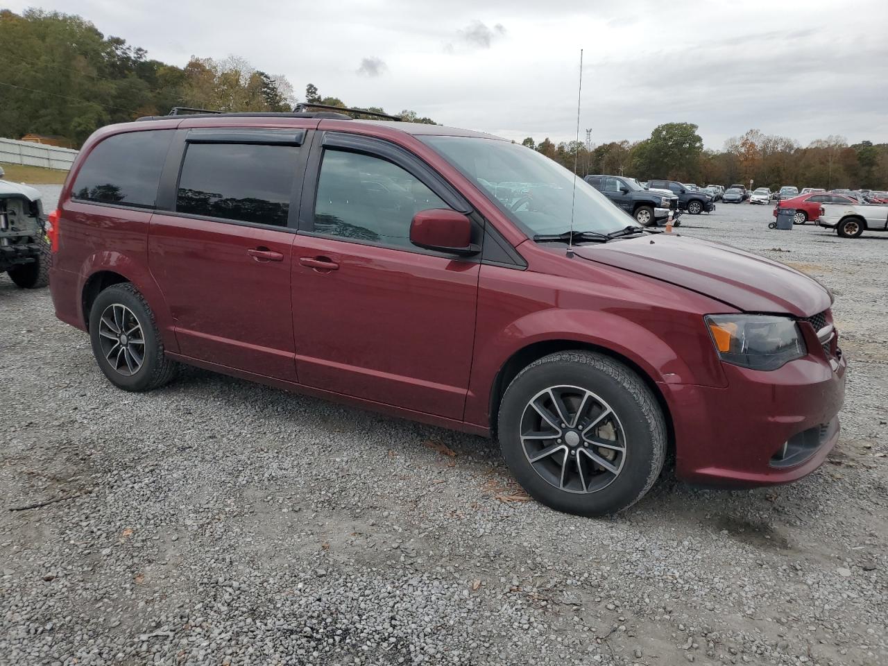 2018 Dodge Caravan - Image 4