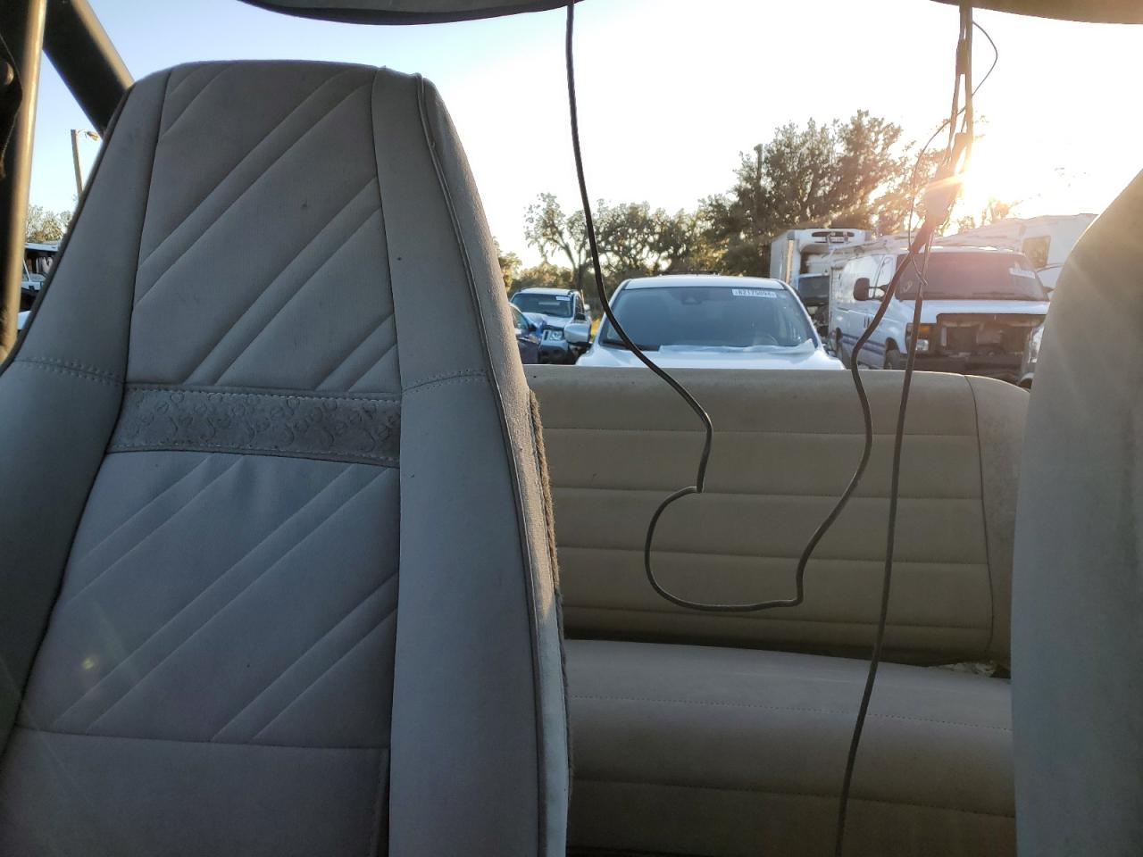 1989 Jeep Wrangler / Yj VIN: 2J4FY29T2KJ154190 Lot: 82113494