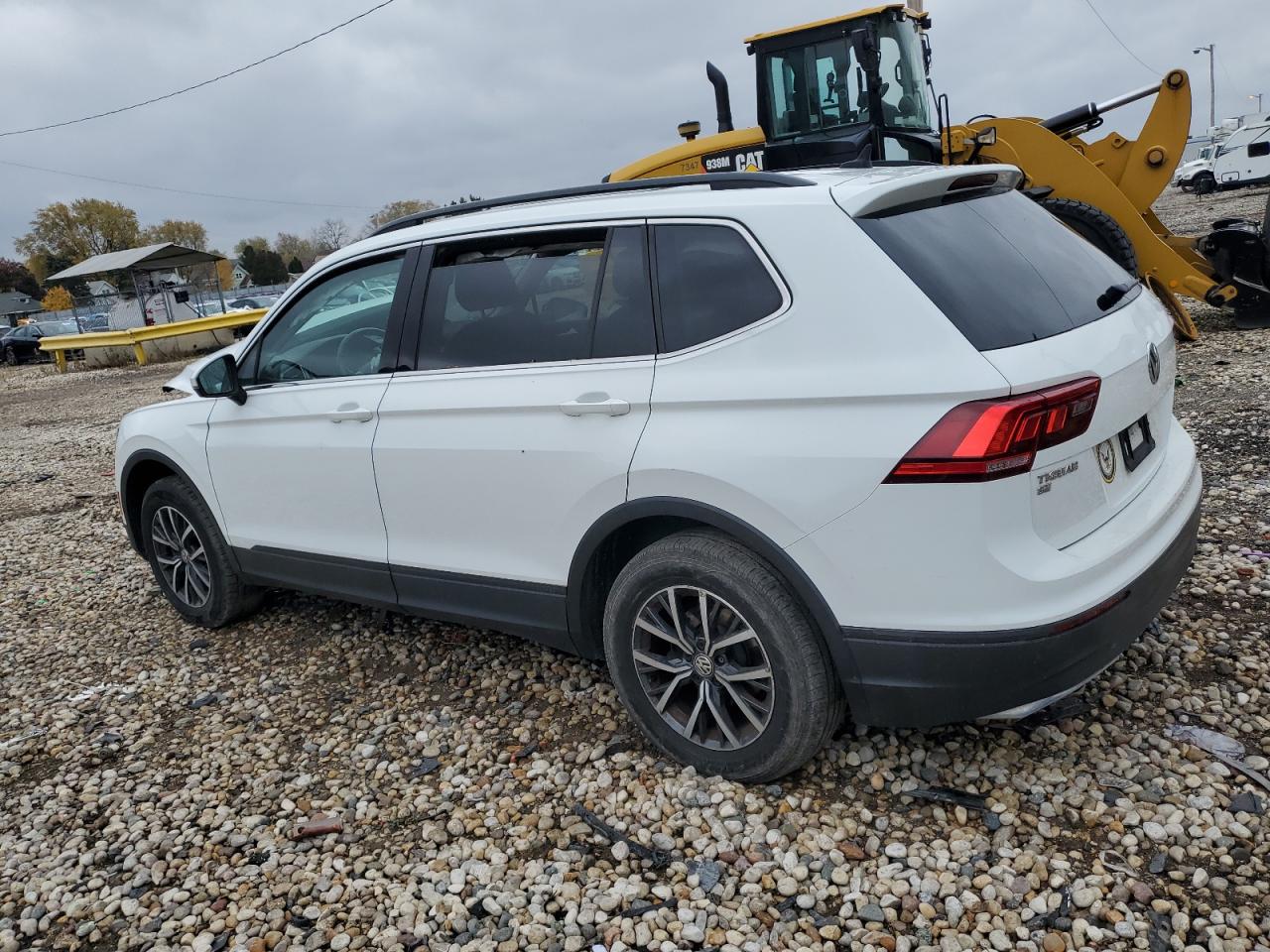 2019 Volkswagen Tiguan - Image 2