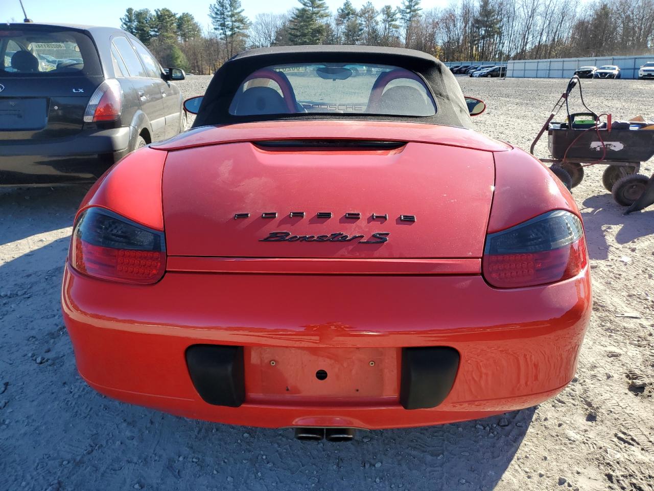 2000 Porsche Boxster S VIN: WP0CB2982YU661142 Lot: 80261724