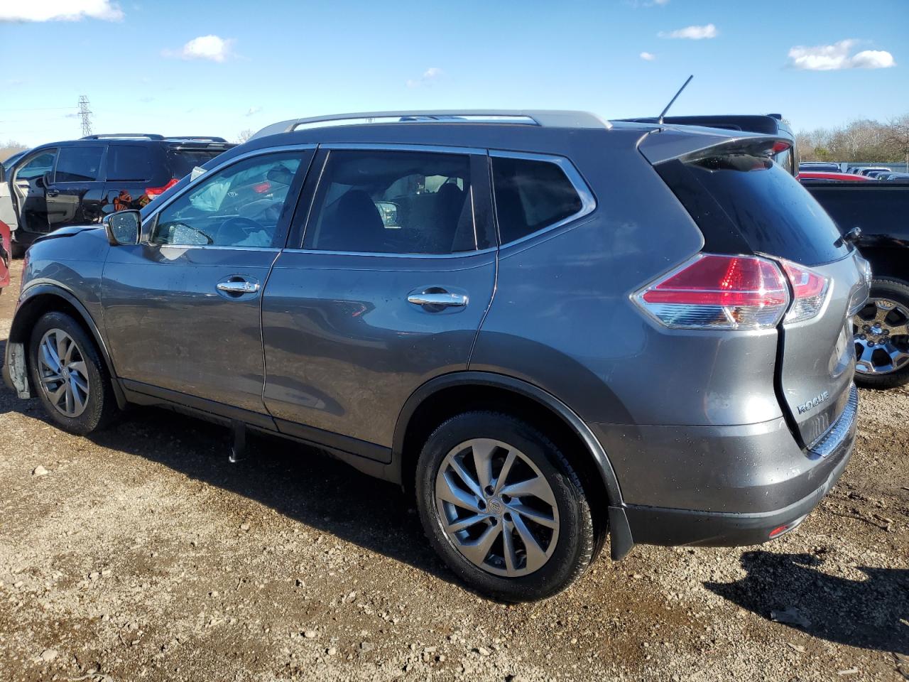 2014 Nissan Rogue - Image 2