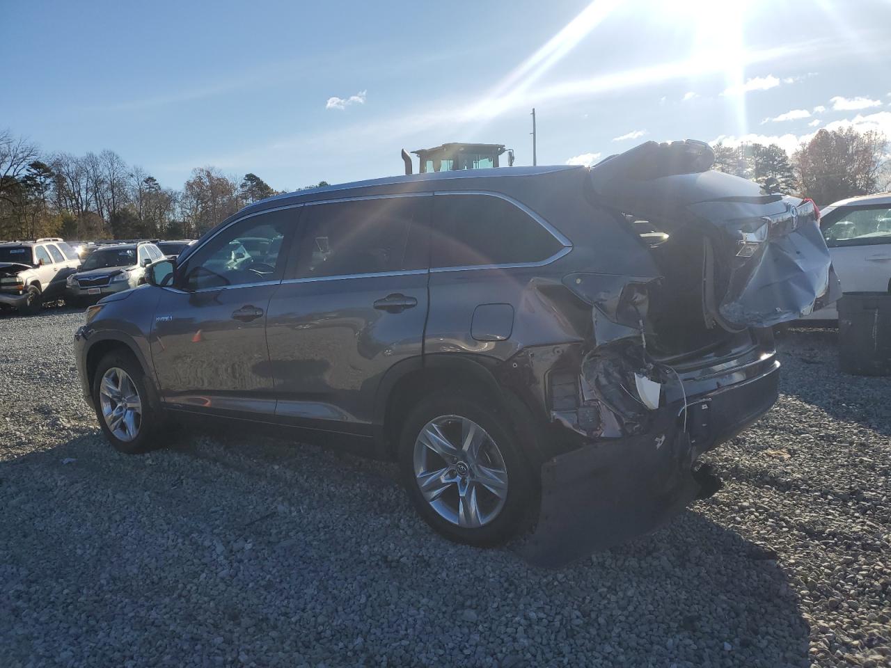 2017 Toyota Highlander - Image 2