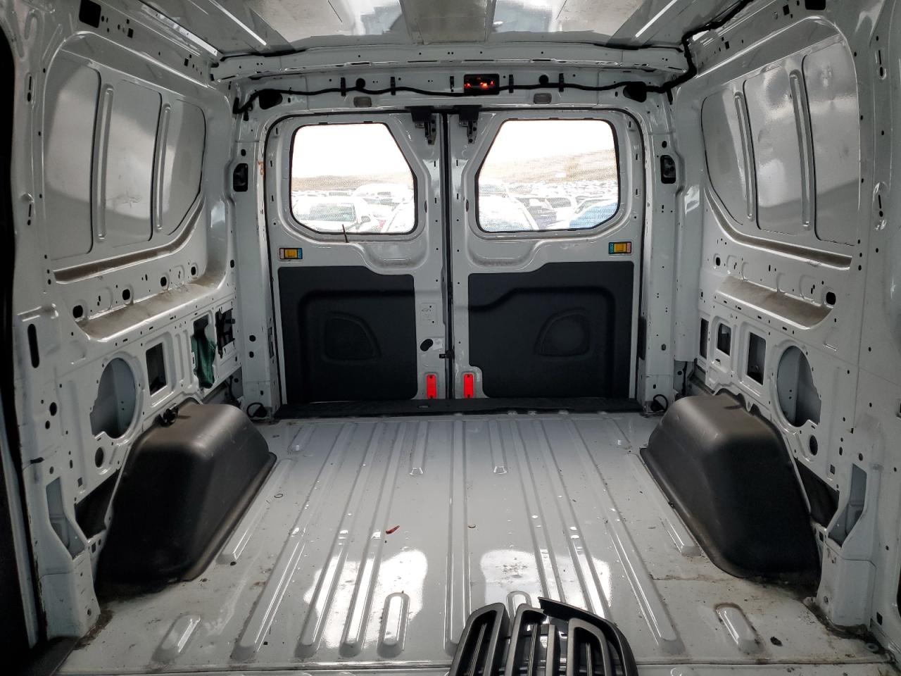 2015 Ford Transit - Image 10