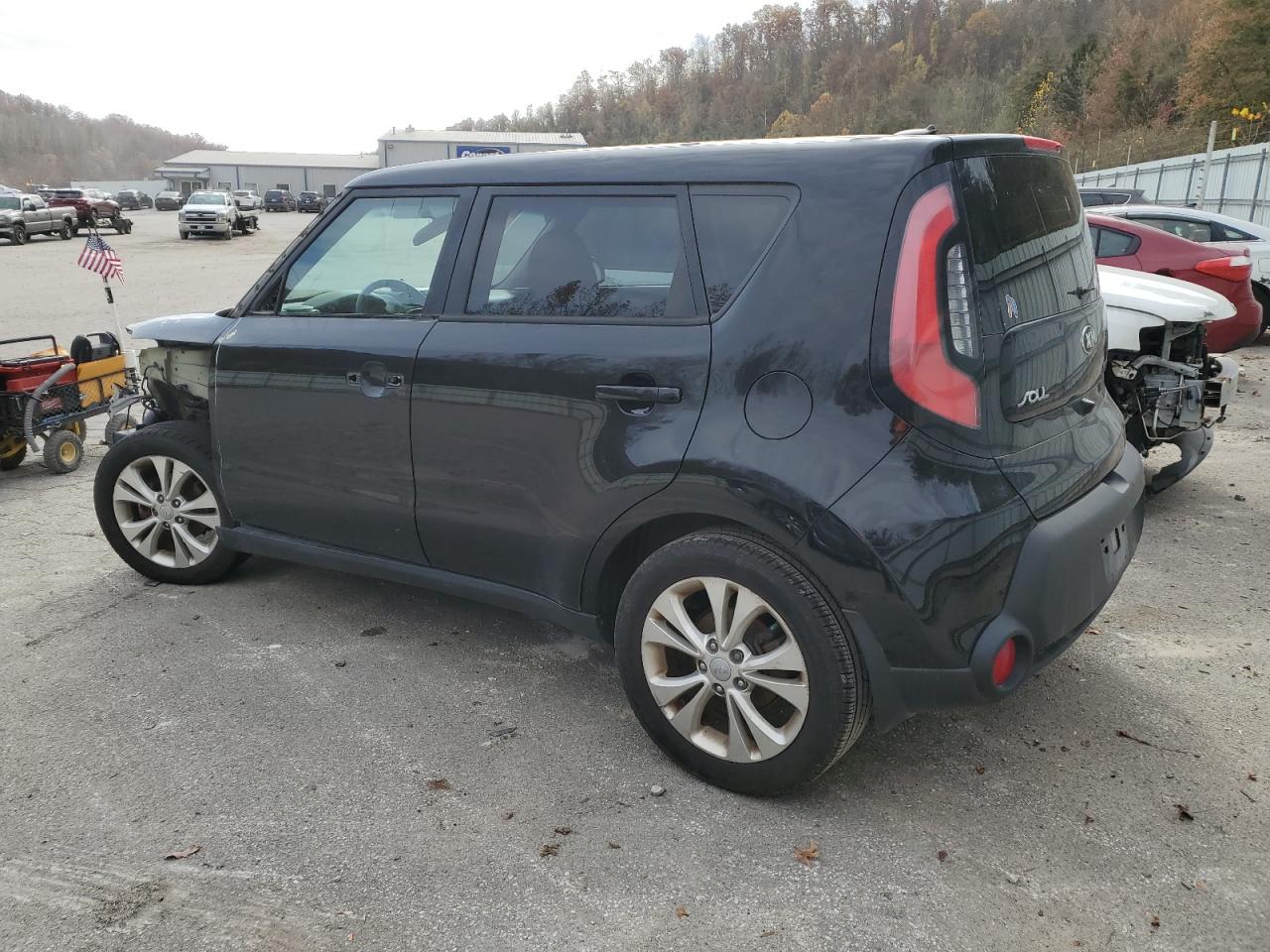 VIN KNDJP3A53F7197306 2015 KIA SOUL no.2