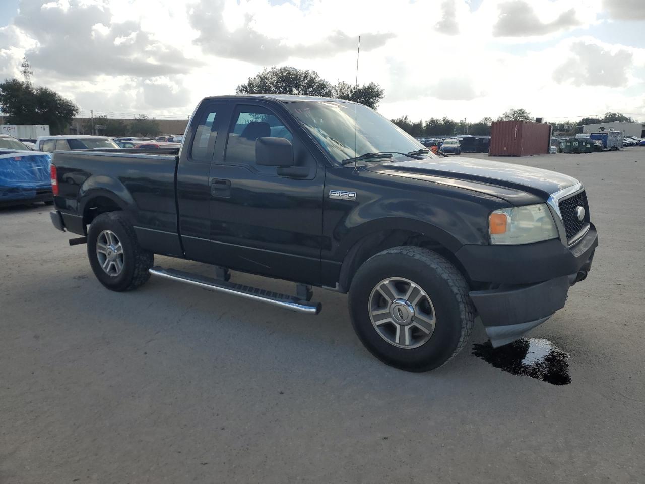 2005 Ford F-150 - Image 4