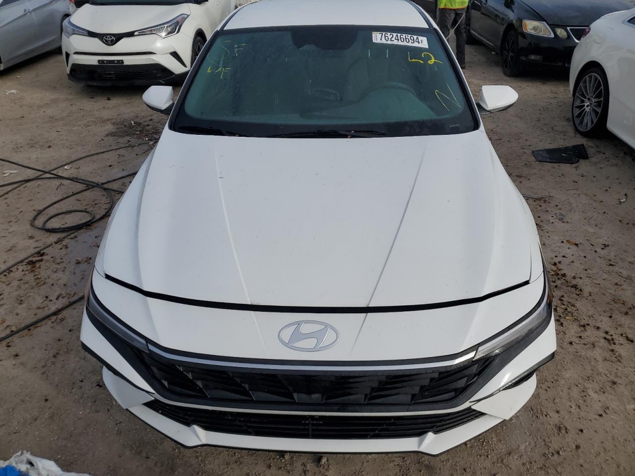 2024 Hyundai Elantra - Image 5