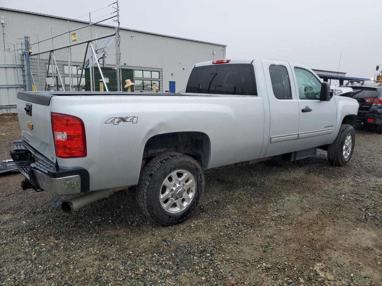 2013 Chevrolet Silverado - Image 3