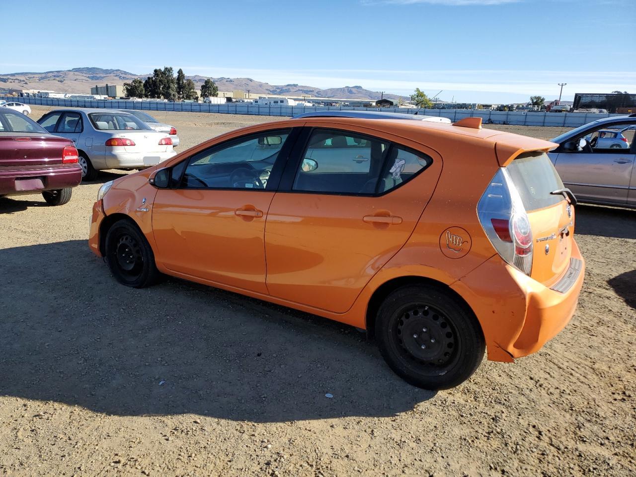 VIN JTDKDTB3XG1128563 2016 TOYOTA PRIUS no.2