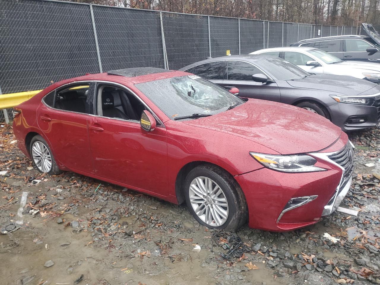 2016 Lexus ES - Image 4