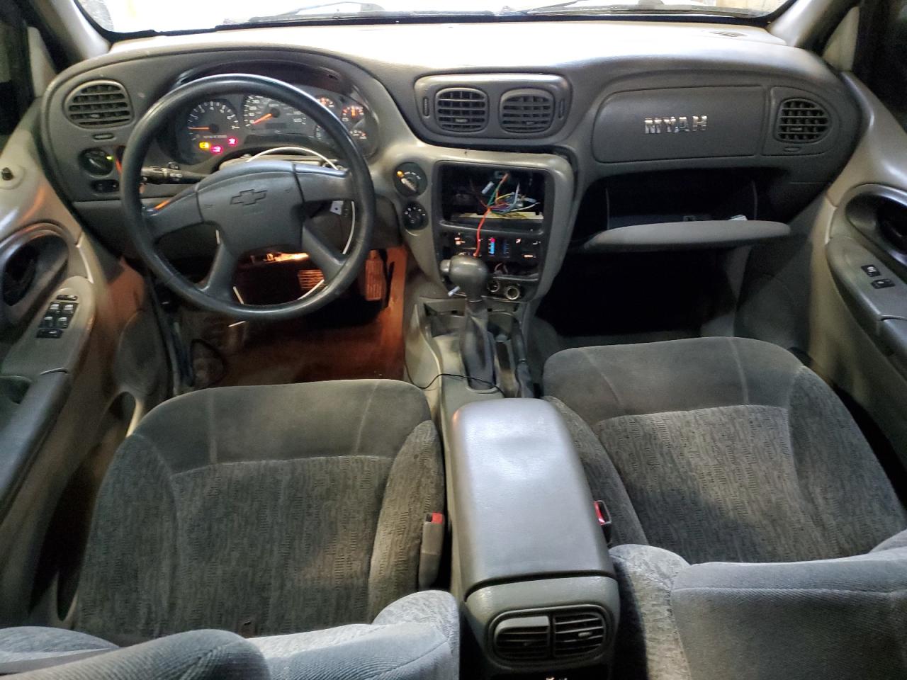 2002 Chevrolet TrailBlazer - Image 8
