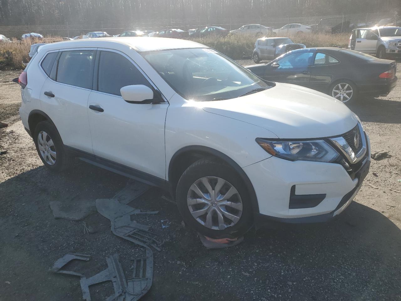 2018 Nissan Rogue - Image 4