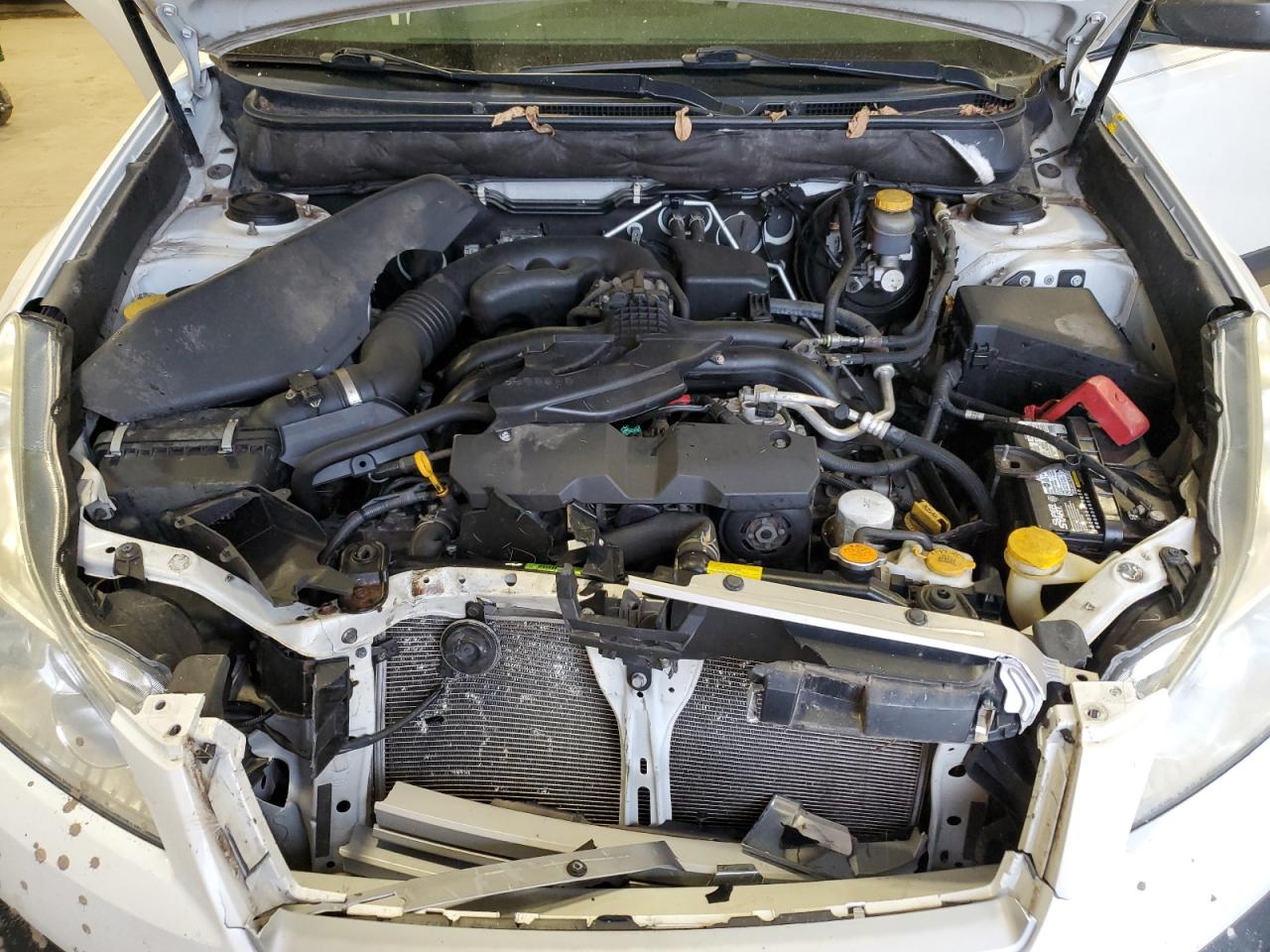 2014 Subaru Outback - Image 12
