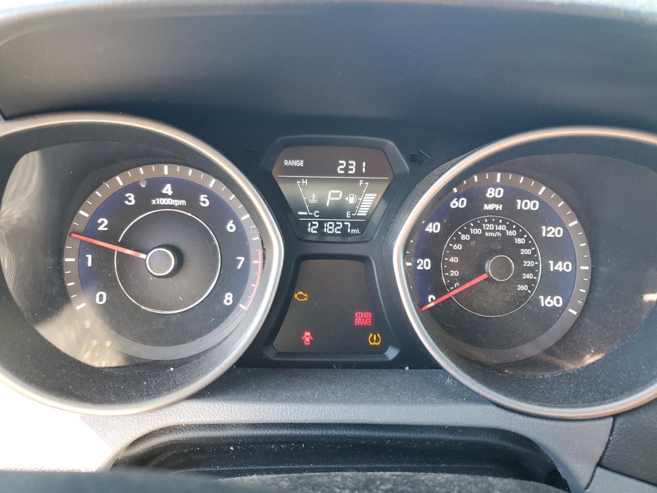 2015 Hyundai Elantra - Image 9