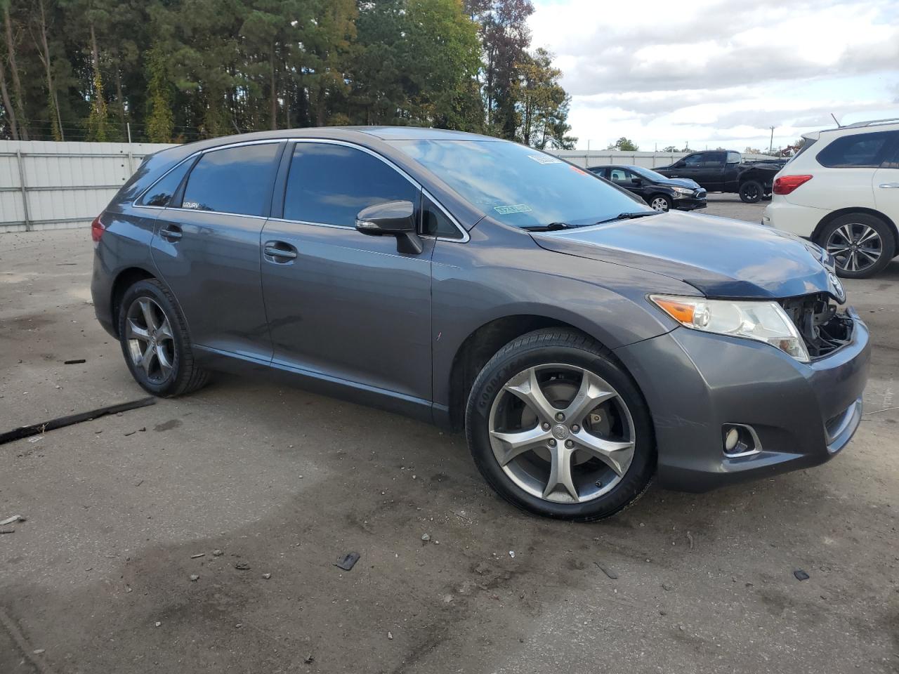 2014 Toyota Venza - Image 4
