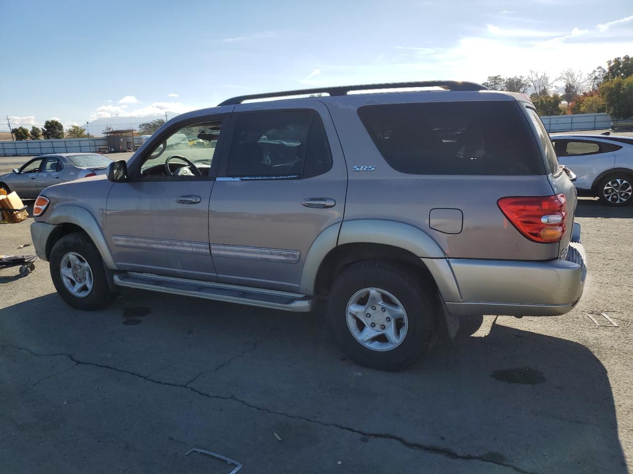 2001 Toyota Sequoia - Image 2