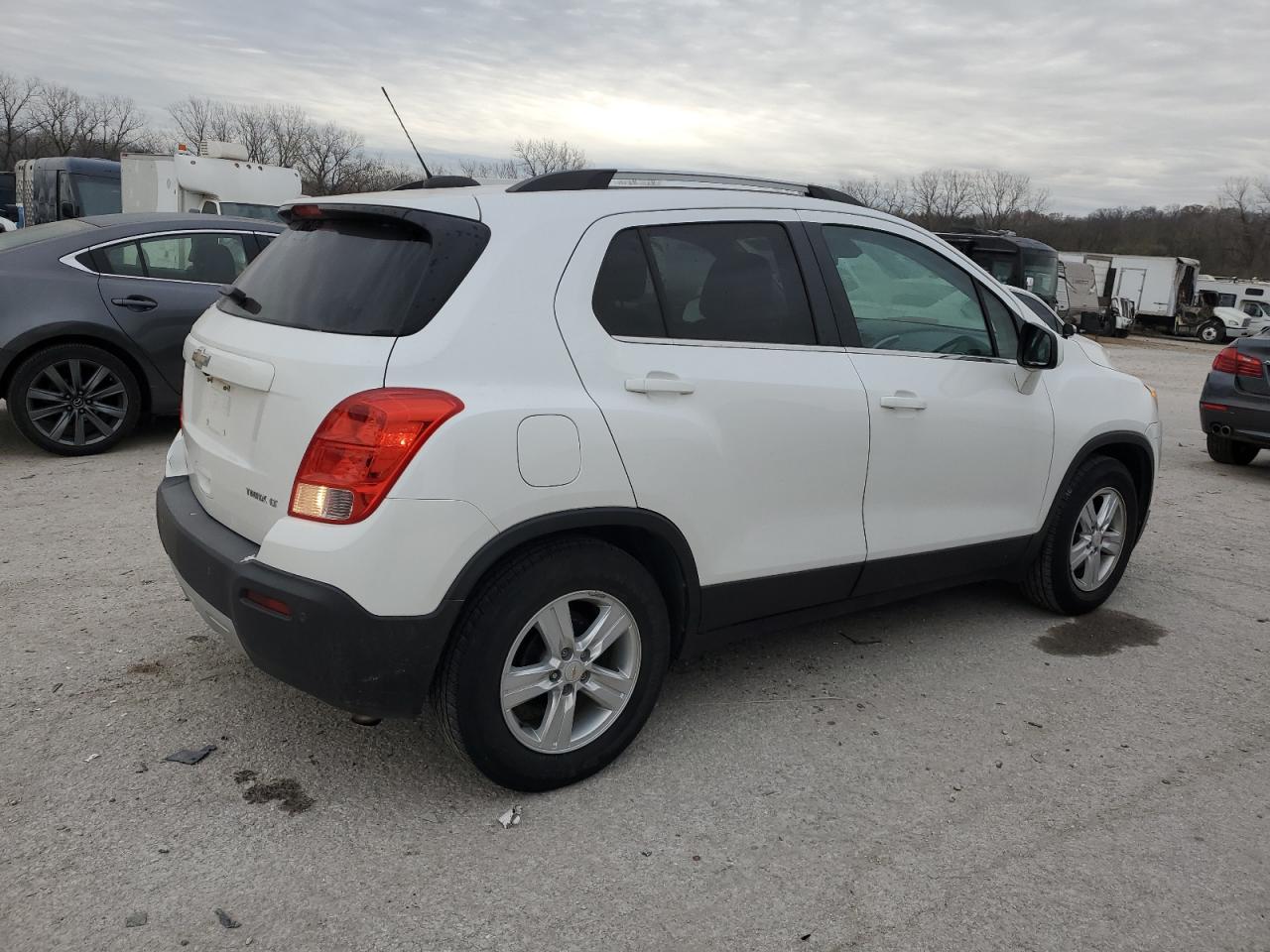 2016 Chevrolet Trax - Image 3