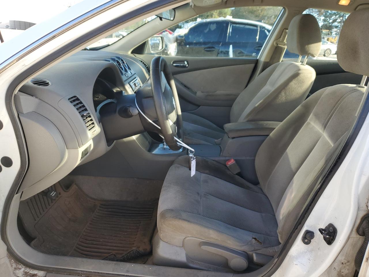 2009 Nissan Altima - Image 7