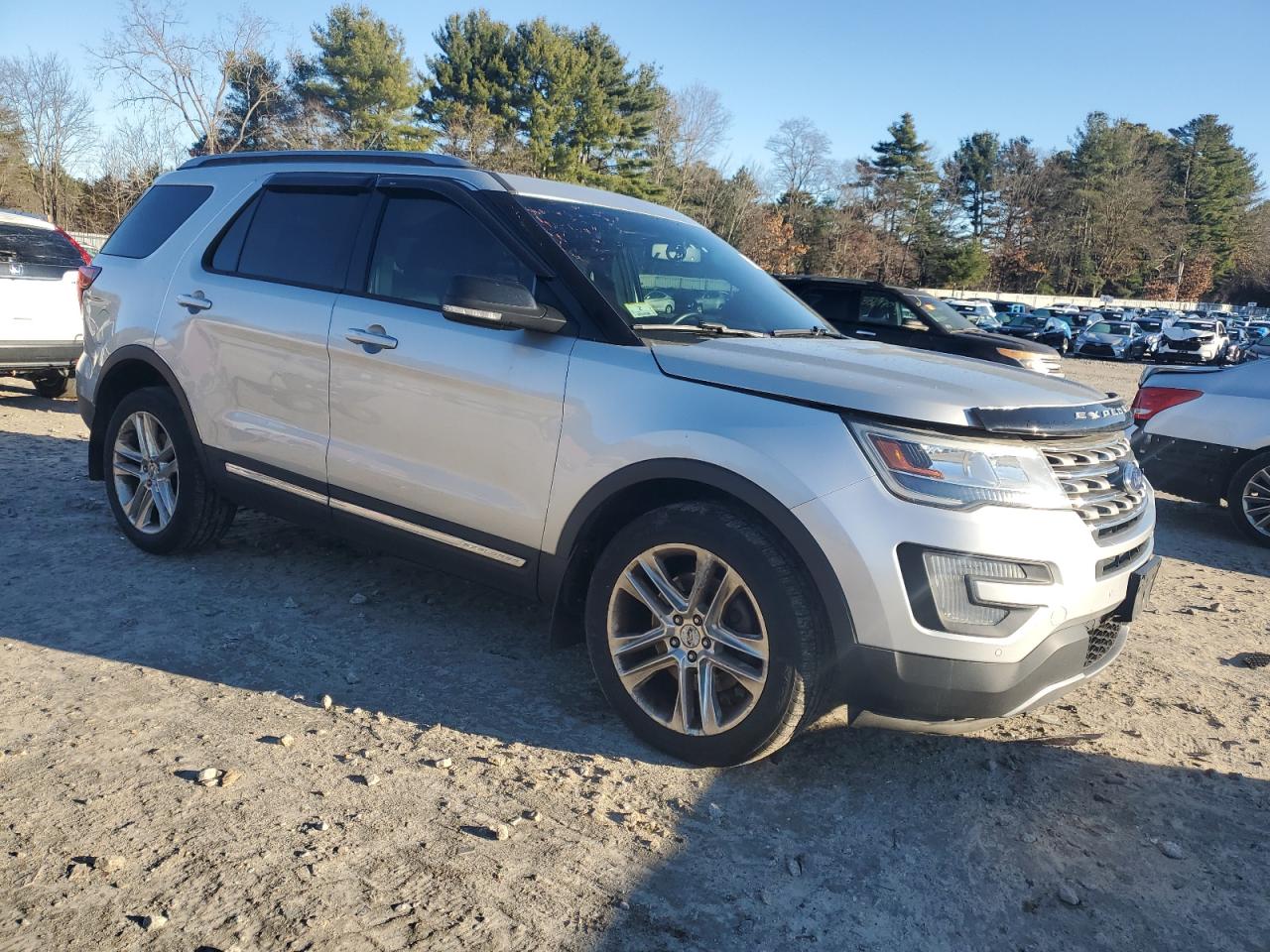 2016 Ford Explorer - Image 4