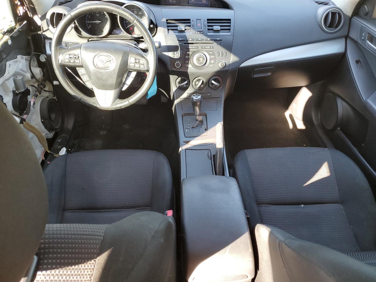 2012 Mazda 3 - Image 8