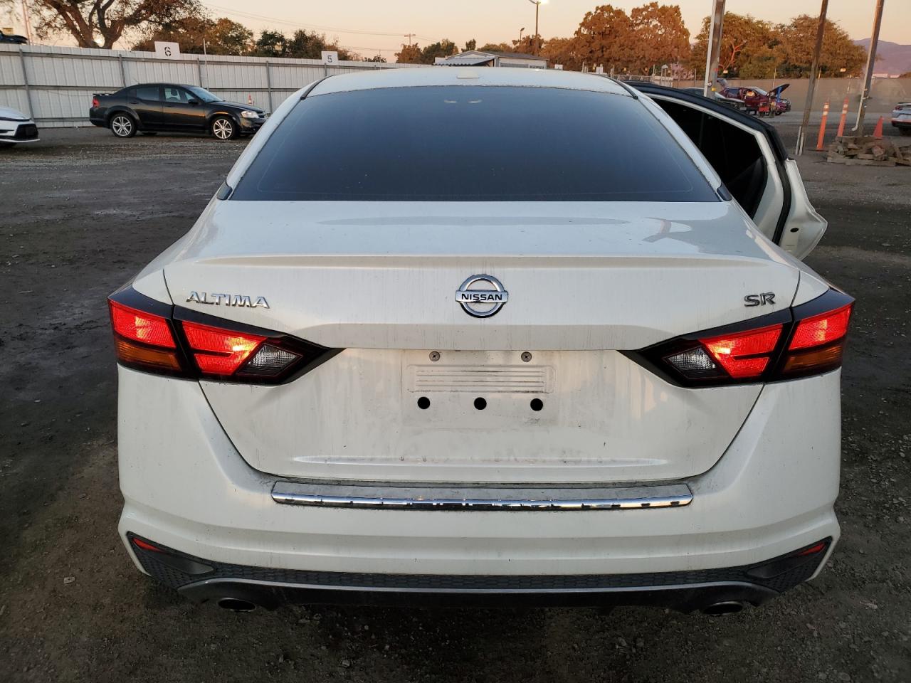 2019 Nissan Altima - Image 6