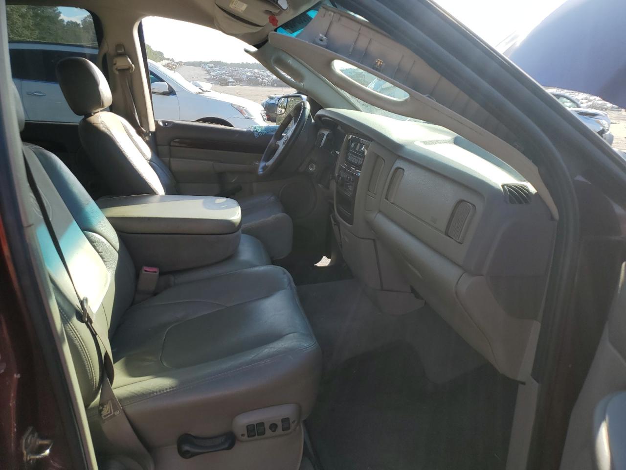 2003 Dodge RAM - Image 7