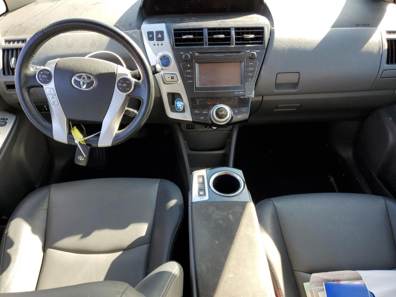 2014 Toyota Prius - Image 8