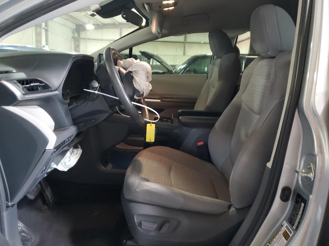 2021 Toyota Sienna - Image 7