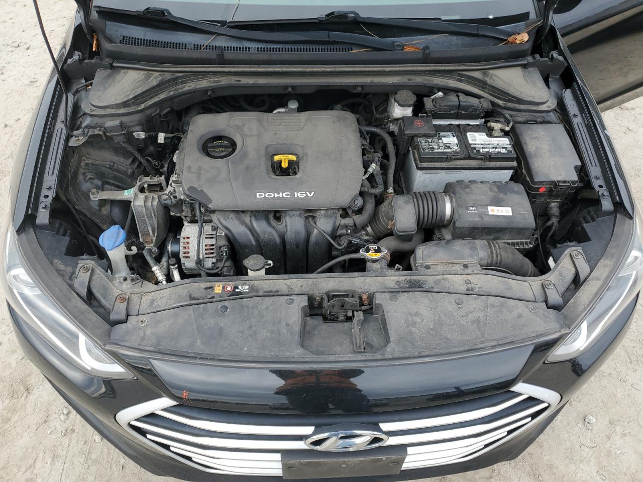 2017 Hyundai Elantra - Image 11