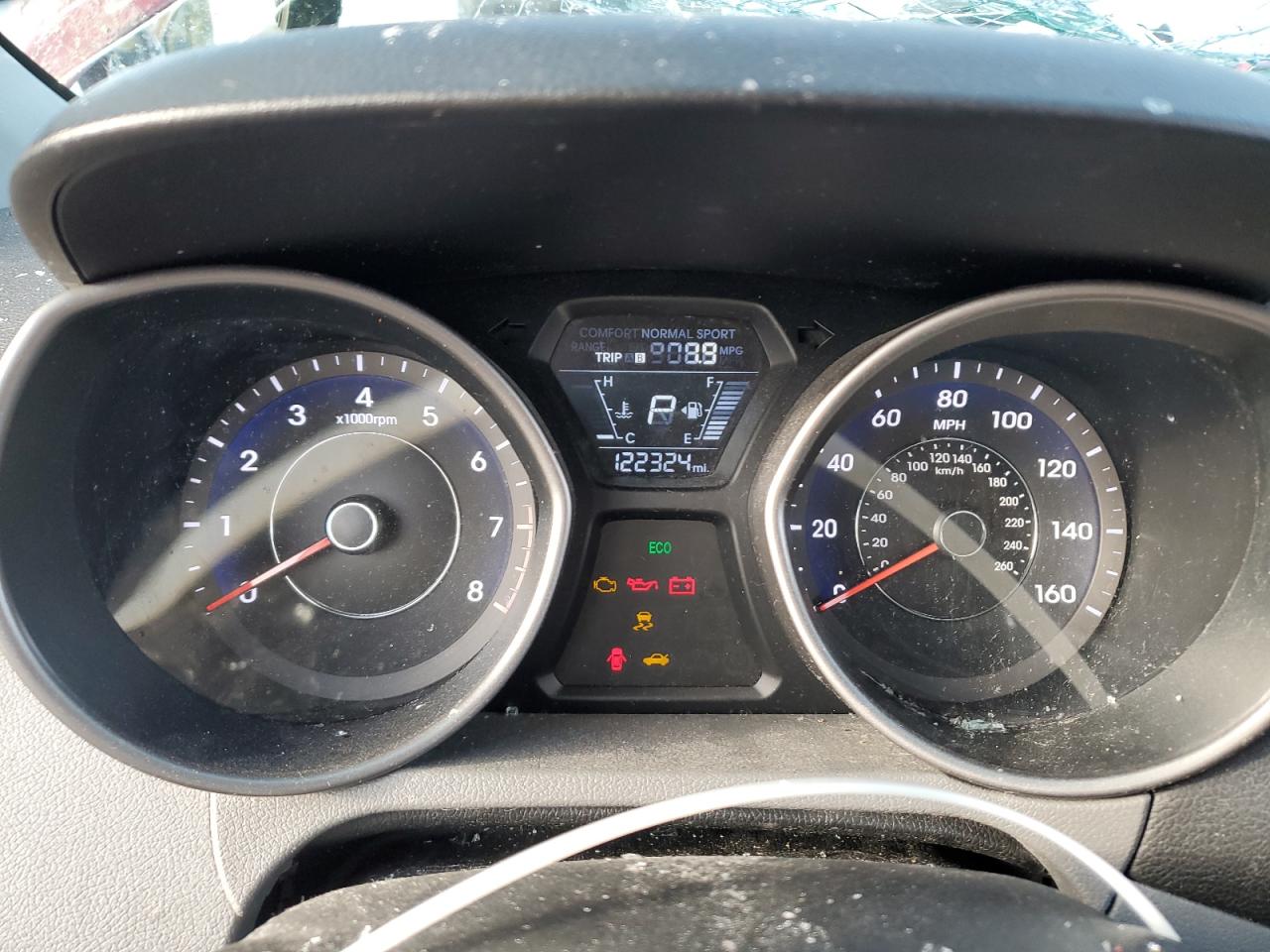2015 Hyundai Elantra - Image 9