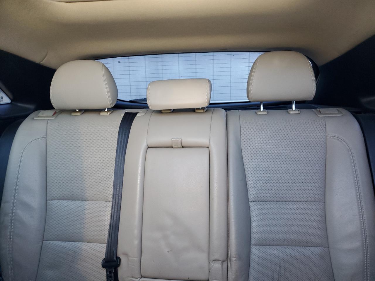 2013 Hyundai Elantra - Image 10