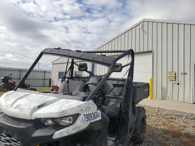 2024 CAN-AM DEFENDER HD9